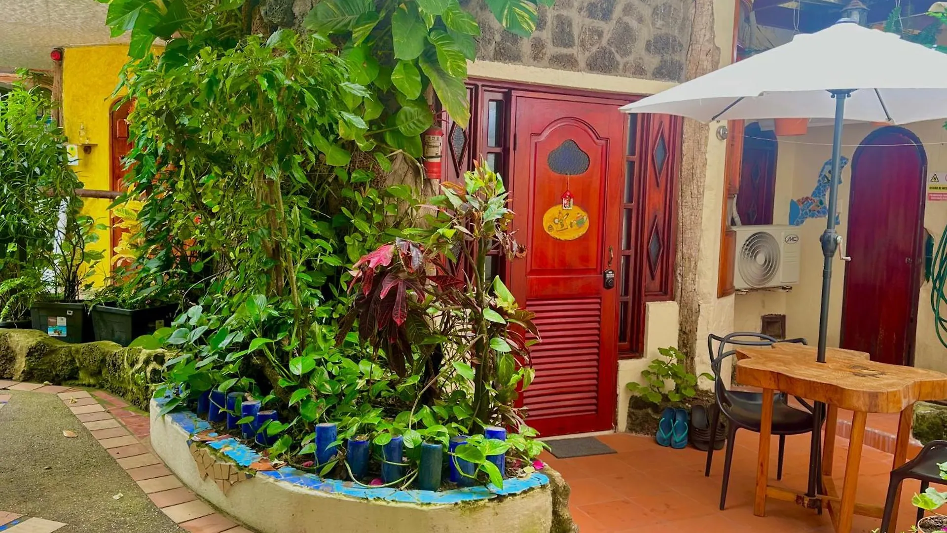 Casa Del Lago Lodging House Puerto Ayora  Puerto Ayora (Galapagos Islands)
