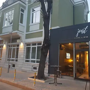 just-rooms-wine.varna-hotels.com/